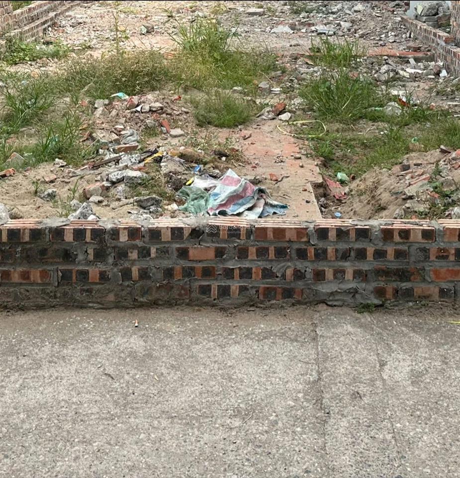 Bán gấp đất tại phố kẻ vẽ, đông ngạc, giá 5,5 tỷ, 54,1m2, phù hợp xây để ở hoặc đầu tư.