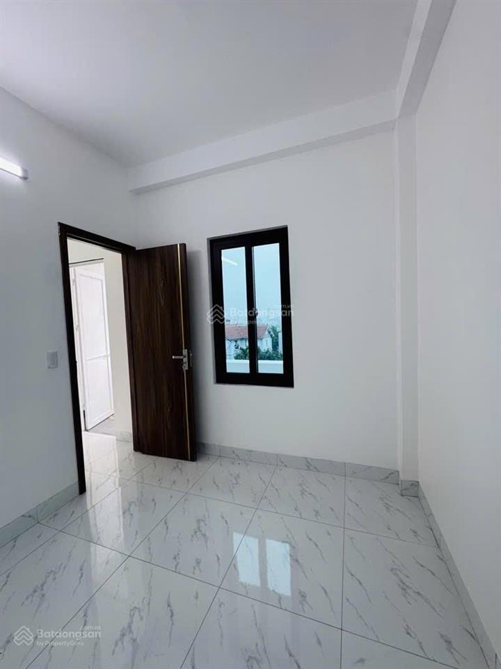 Bán nhà liên mạc, giá cực chất 5,45 tỷ, 33,1m2, gần ô tô, 5 tầng, khu vực phát triển từng ngày