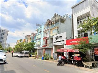Mặt tiền ngaylê văn việt dt 105m2 ngang 5m, đường nhựa vỉa hè, giá 10,x tỷ
