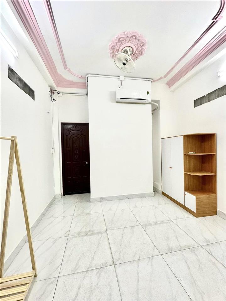 Hxt sát mt hoàng sa, p11, q3 3.5x14m (43m2 trệt 3 lầu) 7pn hđt khoán 21 tr/th, giá 9 tỷ tl