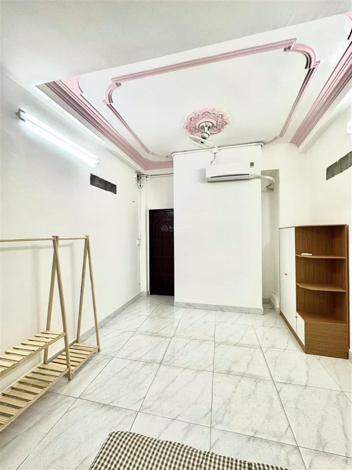 Hxt sát mt hoàng sa, p11, q3 3.5x14m (43m2 trệt 3 lầu) 7pn hđt khoán 21 tr/th, giá 9 tỷ tl