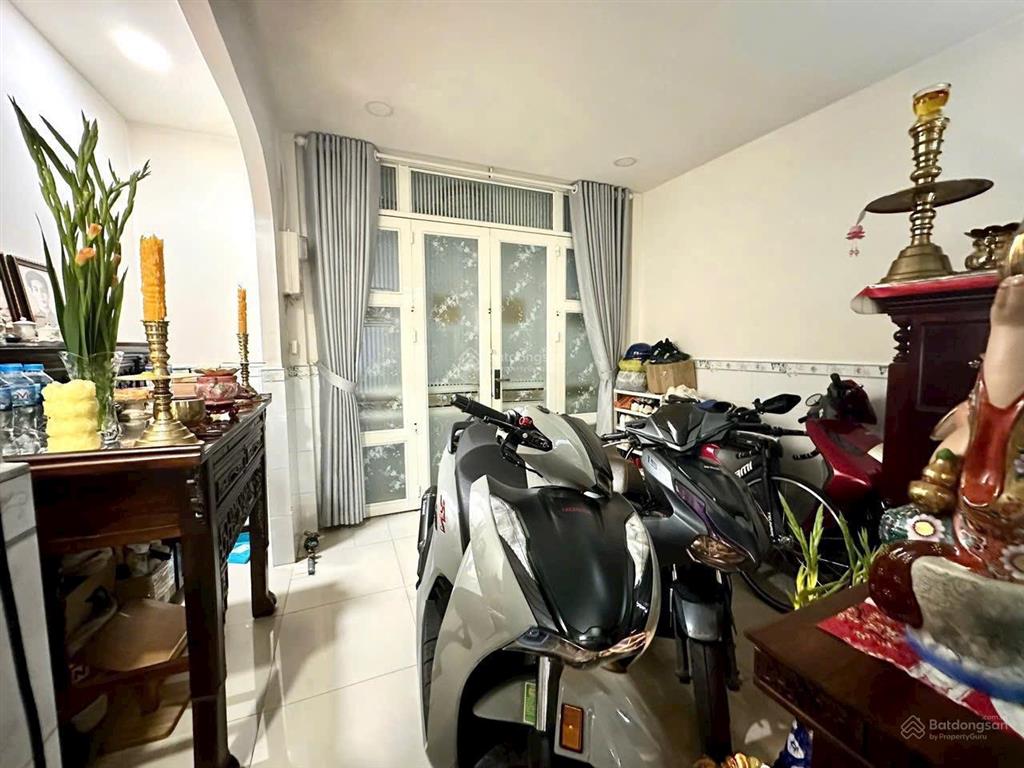 Hẻm 4m sát mt cmt8 p11 q3 3.5x16m 52m2 trệt 3 lầu st 7pn giá 9.2 tl