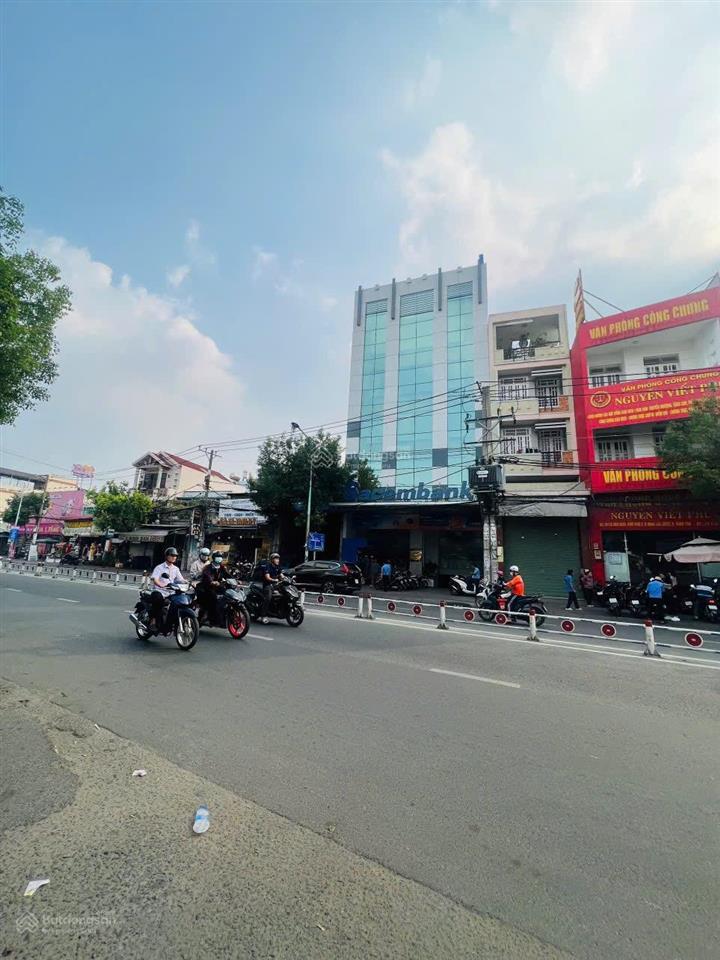 Bán gấp kho 8000m2 mt quách điêu