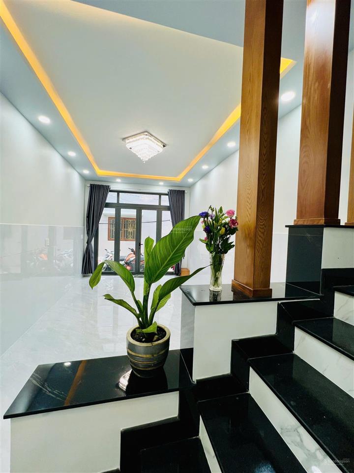 Cách mặt tiền bùi thế mỹ 10m  nhà mới full nội thất, 3.7x13m [nở hậu 3.75m] 4 tầng. giá 7.68 tỷ