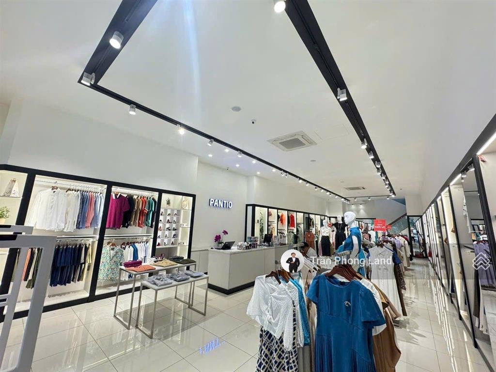 Chính chủ gửi cho thuê nhà mặt tiền 215a215b hai bà trưng, p. võ thị sáu, q3, 7.5x24m, 0908 140 ***