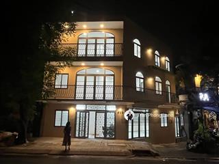 Chính chủ cho thuê nhà góc 2 mặt tiền 459 hoàng sa, p. võ thị sáu, q3, 8x8m, trệt 2 lầu, 0908 140 ***