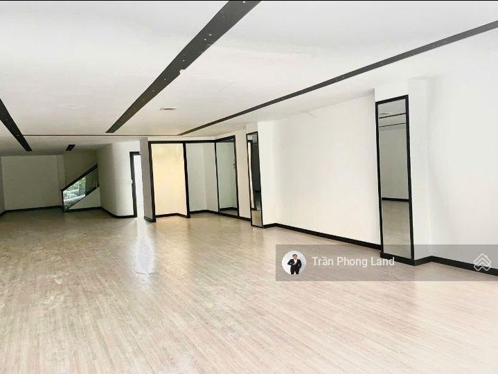 Chính chủ gửi bán nhà mặt tiền 215a215b hai bà trưng, p. võ thị sáu, q3, 7.3x24.08m, 0938 140 ***