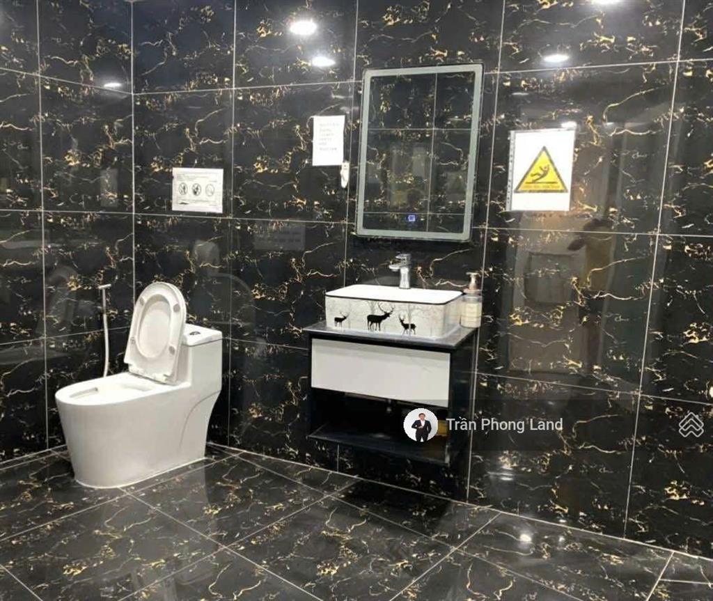 Chính chủ gửi cho thuê nhà 2 mặt tiền 307i nguyễn văn trỗi, p1, q. tân bình, 20x20m, 0908 140 ***