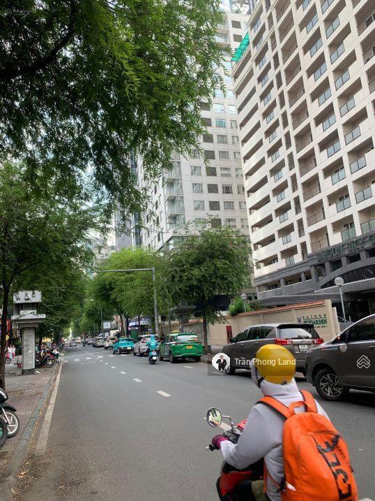Chính chủ gửi bán nhà mặt tiền 42 lê thánh tôn, p. bến nghé, q.1, 4.4x23m, hầm 8 tầng, 0938 140 ***