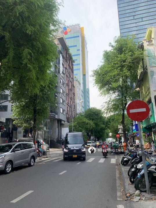 Chính chủ gửi bán nhà mặt tiền 42 lê thánh tôn, p. bến nghé, q.1, 4.4x23m, hầm 8 tầng, 0938 140 ***