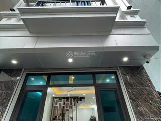 Bán nhà 42m2. 5 tầng cầu diễn gần trường đh công nghiệp, giá 6.4 tỷ,  0978 685 ***