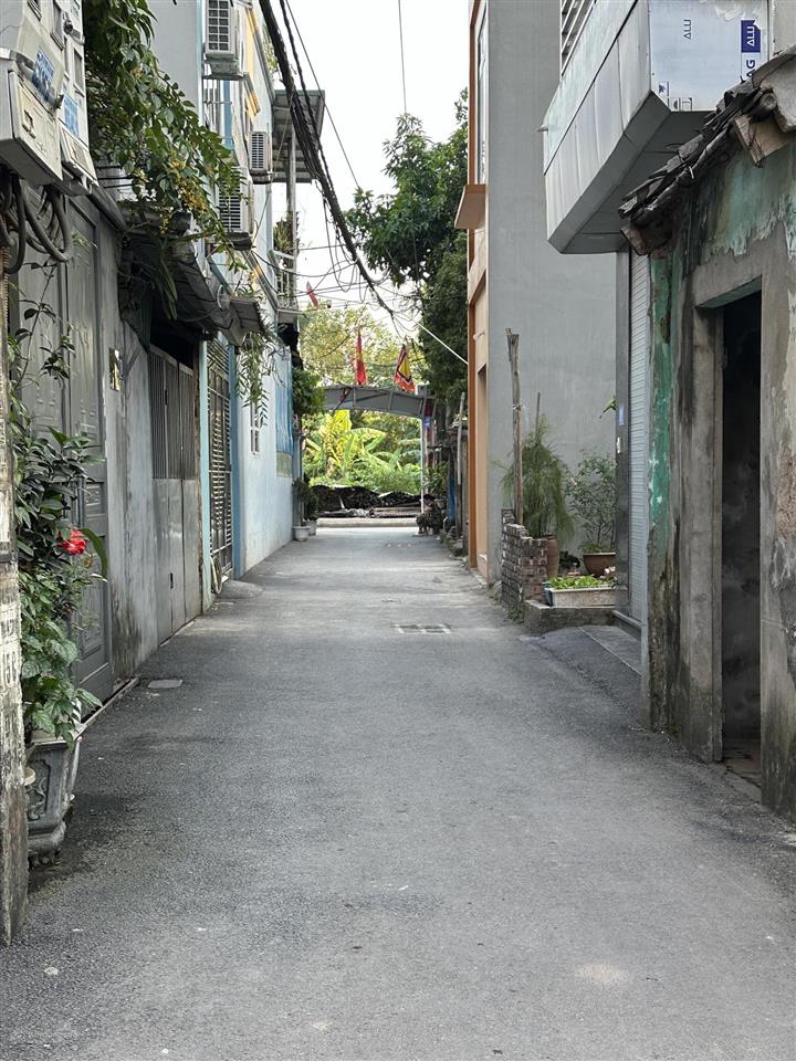 Bán 53m2 mt 4,25m đất liên mạc ngõ thông ô tô 7 chỗ qua cửa giá 128.3tr/1m2.  0978 685 ***