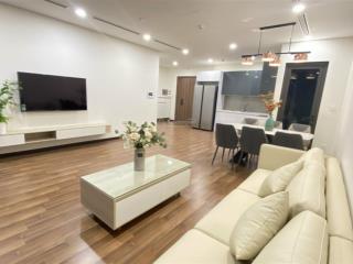 Cho thuê căn hộ center point  110 cầu giấy, 3pn, full đồ 16 tr/th, ở ngay.  0911 400 ***