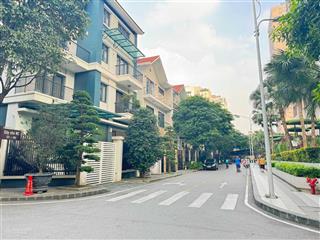 Cần cho thuê biệt thự góc góc hapulico complex thanh xuân. diện tích 250m2 giá 80 tr/thg 0967 175 ***