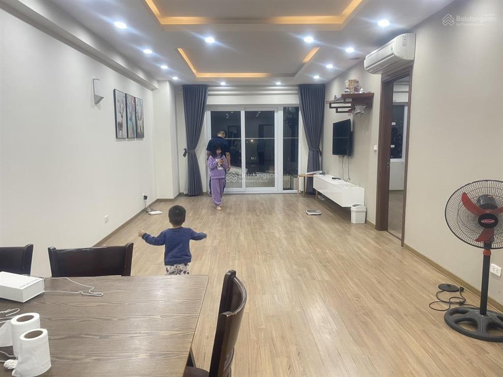 Cần bán gấp căn 2pn full nội thất có lốt xe ôtô ban công nam giá bán 8.6 tỷ sổ đỏ cất két