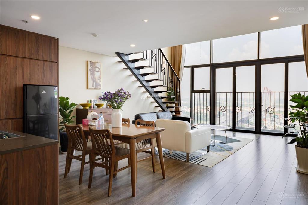 Chính chủ cần bán nhanh căn duplex 76m2 đủ đồ hướng view cầu sông ở pentstudio giá nét 6.4 tỷ