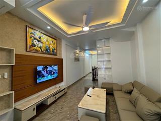 Bán nhà trung tâm ngọc thụy, nhà đẹp, gần mặt phố, dân trí, full nội thất xịn