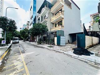 Hiếm đất 647/23 lạc long quân  tây hồ 94m2 sd 100m2, 48.5tỷ, vỉa hè, ô tô tránh kinh doanh