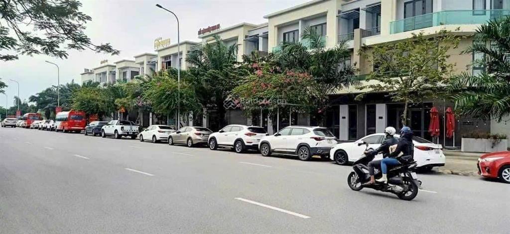 Chính thức mở bán 44 căn shophouse cuối cùng đẹp nhất centa vsip bắc ninh. vốn ban đầu chỉ từ 2 tỷ