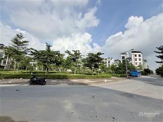 Bán đất vàng tmdv lô góc 3 mặt tiền chỉ 49 tr/m2 trung tâm long biên