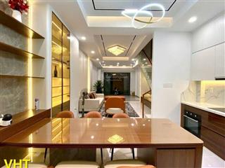 Bán nhà đường huỳnh tấn phát, 5x17m, 3 tầng, gần phú mỹ hưng, quận 7, chỉ 9.x tỷ
