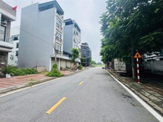 Chính chủ cần bán gấp 90m2 đất lô góc phố phạm khắc quảng, nhìn công viên, lấy tiền cho con đi đức