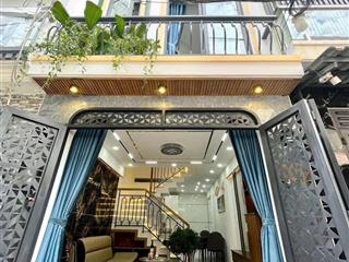 Chủ cần tiền giá bán gấp phan huy ích nhà dt 3,4 x 9 đúc 3 tấm có 4 pn 3wc hẻm 3 m giá 4 tỷ 450 tl