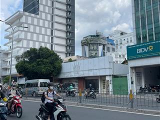 Quỹ đất vàng giao lộ cmt8  phạm văn hai, tân bình. căn góc khai thác trên 1.5 triệu usd/năm