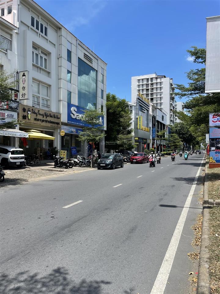Mặt tiền nguyễn văn linh trung tâm phú mỹ hưng 6x18m dòng tiền usd đều đặn