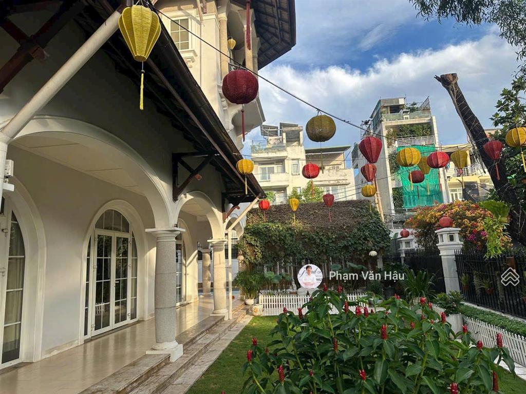 Siêu phẩm biệt thự đẹp compound thảo điền 1, góc 2 mt nguyễn văn hưởng  thảo điền  dt 22x30m