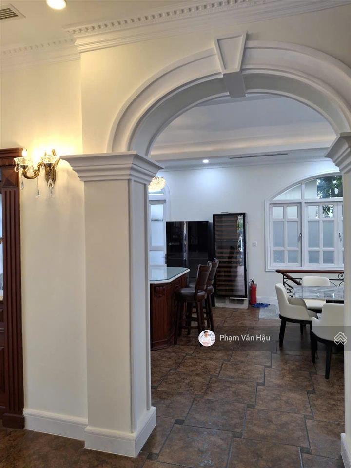 Biệt thự hầm + hồ bơi trung tâm thảo điền 68 tỷ cho 303.7m² đất, giá hiếm khó tìm, ngay quốc hương