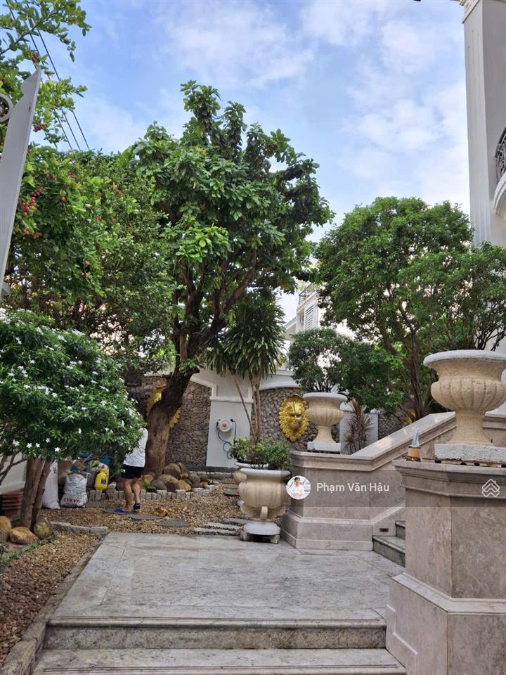 Biệt thự hầm + hồ bơi trung tâm thảo điền 68 tỷ cho 303.7m² đất, giá hiếm khó tìm, ngay quốc hương