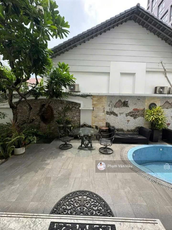 Biệt thự hầm + hồ bơi trung tâm thảo điền 68 tỷ cho 303.7m² đất, giá hiếm khó tìm, ngay quốc hương