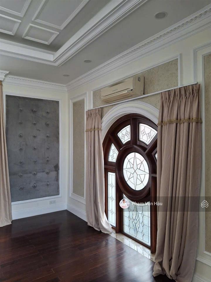 Biệt thự hầm + hồ bơi trung tâm thảo điền 68 tỷ cho 303.7m² đất, giá hiếm khó tìm, ngay quốc hương