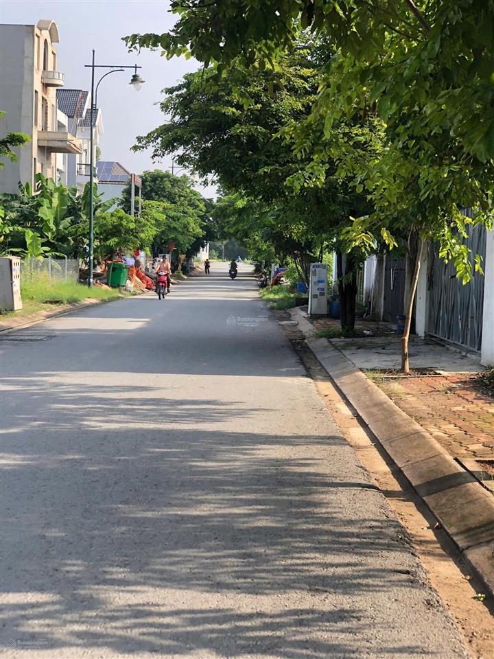 Cần cho thuê nhà nguyên căn 129m2 (6x21,5) có sân ô tô  xây sẵn 2 phòng ngủ  2 wc