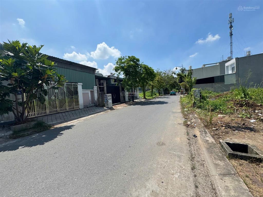 Cần cho thuê nhà nguyên căn 129m2 (6x21,5) có sân ô tô  xây sẵn 2 phòng ngủ  2 wc