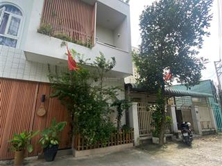 Bán gấp nhà riêng 120m2 ngang 8m sổ hồng riêng mặt tiền đường xe ô tô ra vào gần cầu phú long