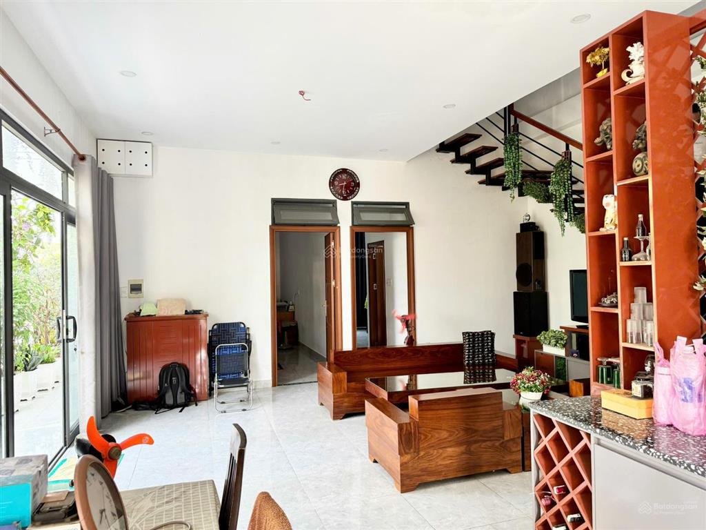 Bán nhà góc 2 mặt tiền đường 22m và 10m  diện tích 240,5m2 (11x23m)  view sông