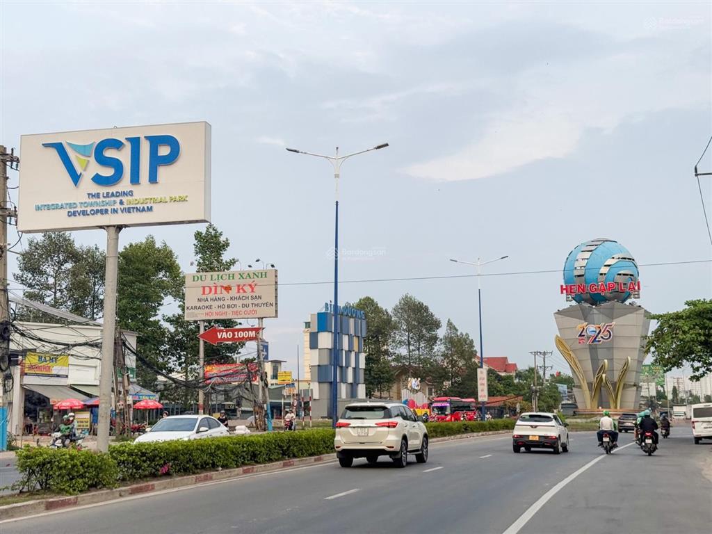 Đất thổ cư 204,1m2 (9,3x22)  sổ hồng riêng có thể tách thành 2 thửa  đối diện an lâm retreat