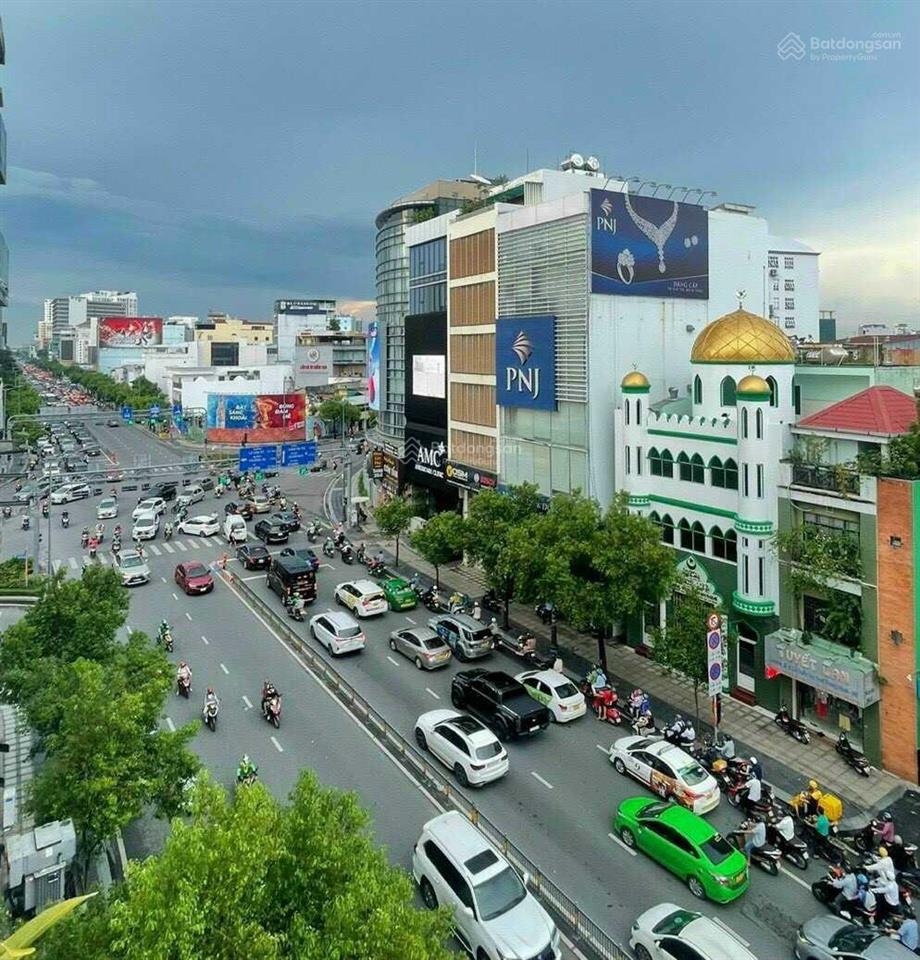 Giảm mạnh 12 tỷ về 68 tỷ, bán nhà hầm + 8 tầng 8 x20m mt phan xích long cho thuê 285tr/tháng