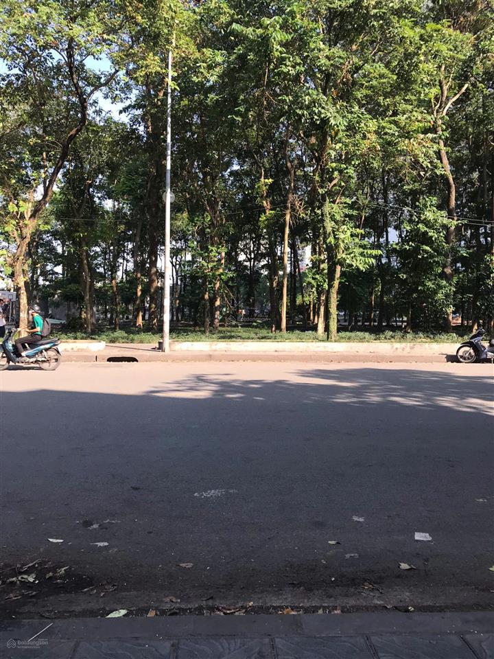 Cho thuê biệt thự view hồ bán đảo linh đàm, hoàng liệt dt 150m2/3 tầng giá 50 tr/tháng làm cafe, vp