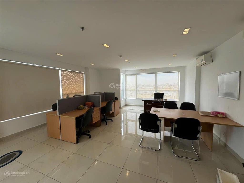 Cho thuê oficetel ở và làm văn phòng đẹp tại sky center, phổ quang, p2, tân bình, 11 triệu, 50 m2
