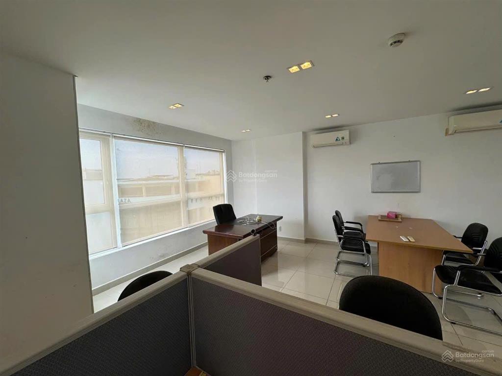 Cho thuê oficetel ở và làm văn phòng đẹp tại sky center, phổ quang, p2, tân bình, 11 triệu, 50 m2