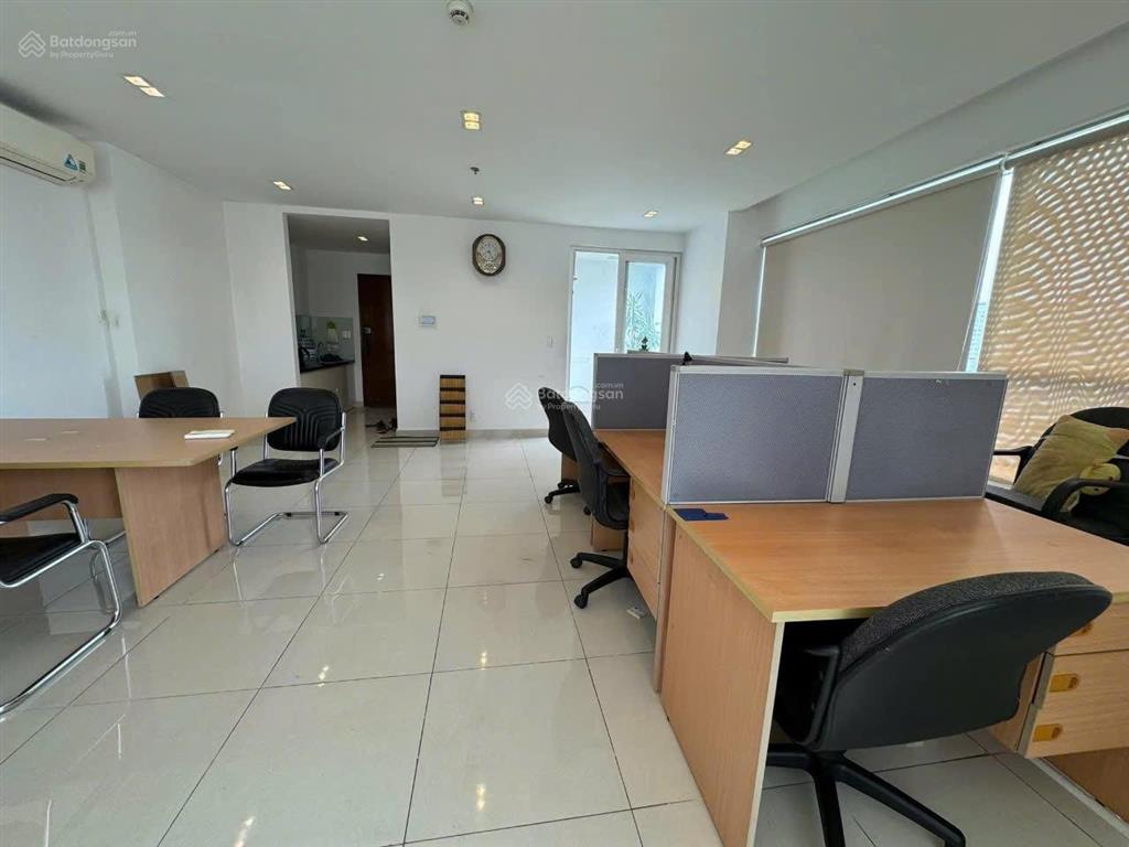 Cho thuê oficetel ở và làm văn phòng đẹp tại sky center, phổ quang, p2, tân bình, 11 triệu, 50 m2
