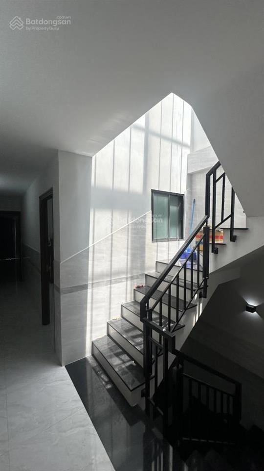 Giá tốt 4 tầng  hxh 7m huỳnh văn bánh  phú nhuận  80m2(4x20) chỉ 13.9 tỷ còn tl