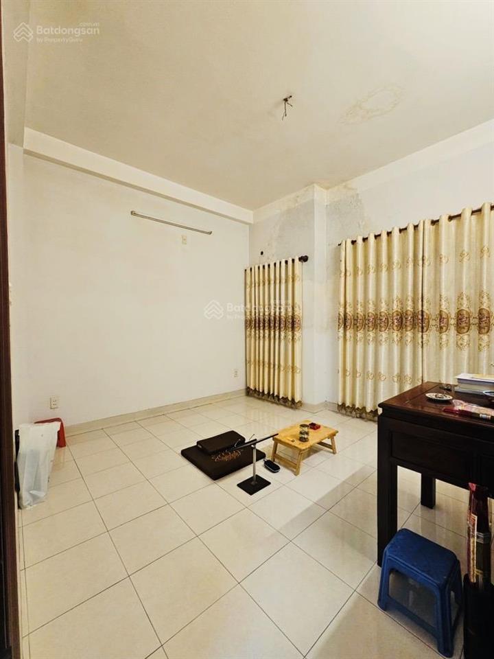 Chủ gấp bán  nhà 4 tầng  hxh lê văn sỹ  quận 3  dt chuẩn (4.2x15) chỉ 11 tỷ 99 tl