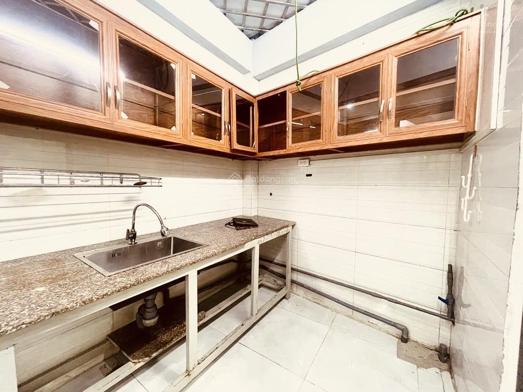 Chủ gấp bán  nhà 4 tầng  hxh lê văn sỹ  quận 3  dt chuẩn (4.2x15) chỉ 11 tỷ 99 tl