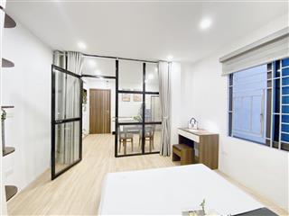 Cho thuê căn hộ 1k1n 40m2 phố xuân thủy full đồ ban công rộng chỉ 6tr/tháng