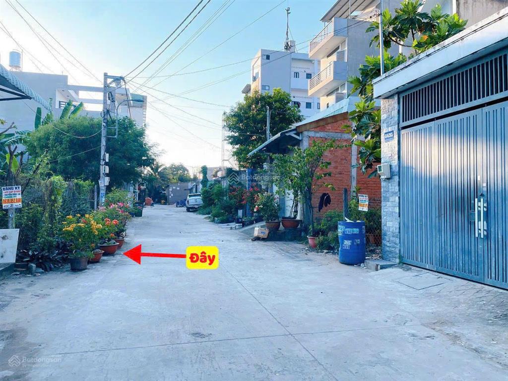 Bán đất an phú đông, hẻm 43/46 vườn lài, gần chợ, cách trường đh nguyễn tất thành 100m, giá 5,4 tỷ
