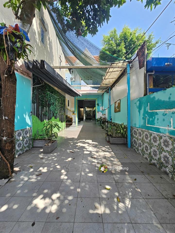 Mặt bằng rộng 8.5x27m  1 trệt 1 lầu  đường tống hữu định, thảo điền, quận 2. giá thuê 75tr/th